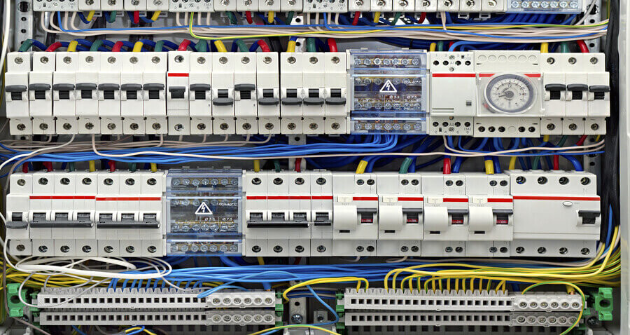 Instalación eléctrica segura: todo el material que necesitas