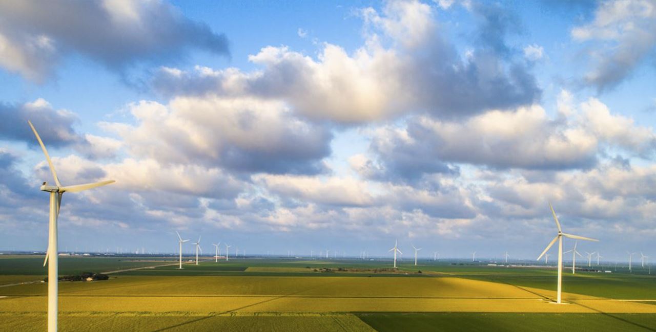 La primera torre eólica y fotovoltaica del mundo