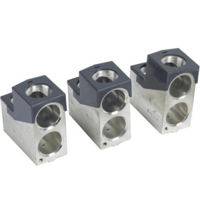 CIRCUIT BREAKER MECHANICAL LUG KIT ((*)) ref. AL600LS52K3 Schneider Electric [PLAZO 3-6 SEMANAS]